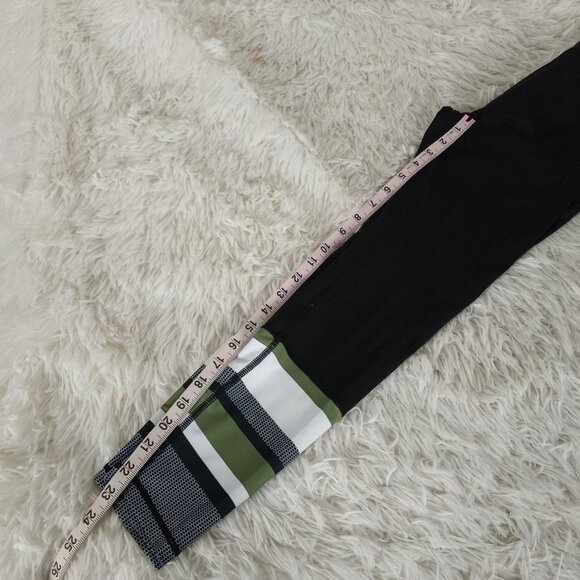 Sarah’s Day White Fox Sezzy luxe legging Sage Green/Black/White Small Workout - Picture 8 of 8